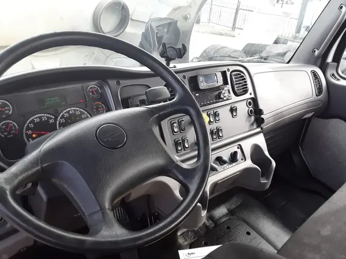 2018 FREIGHTLINER/MERCEDES M2 106