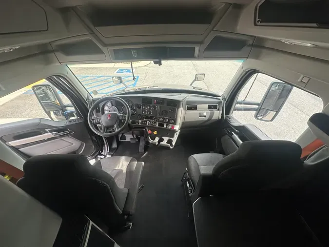 2022 Kenworth T680