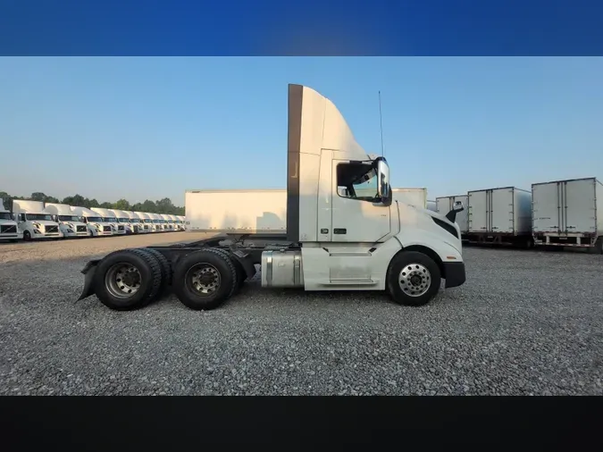 2019 Volvo VNL300