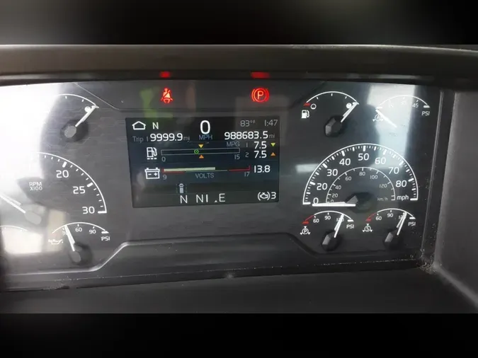 2018 Volvo VNL300