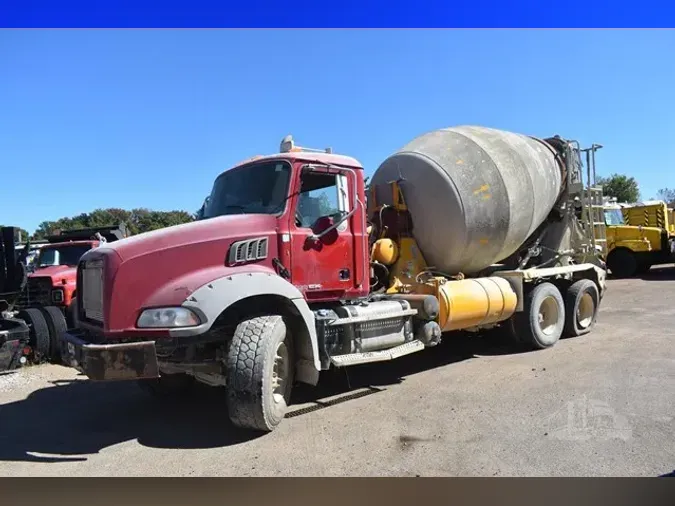2013 MACK GRANITE GU813592883890b82c9e106d82e9ada0c21fc