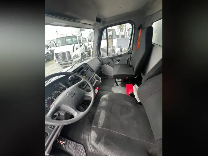 2019 FREIGHTLINER/MERCEDES M2 106