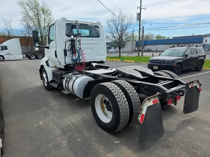2019 NAVISTAR INTERNATIONAL RH613 DAYCAB S/A