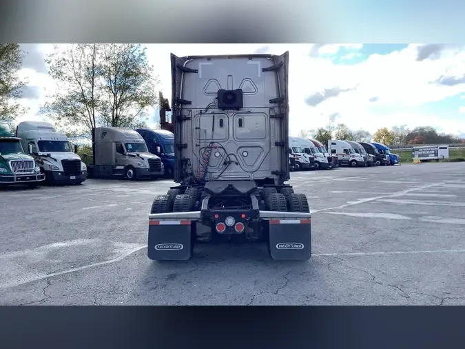 2022 Freightliner Cascadia 126592f30bc1f8d6bc4ce24bb0367272c0a