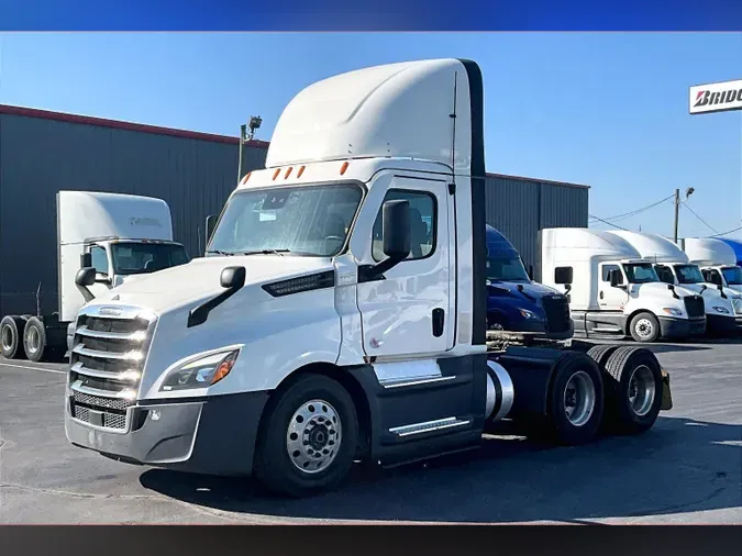 2022 FRG CASCADIA5932db7c7ea797eb672085611e0032de