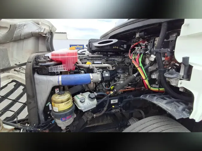 2020 Freightliner Cascadia 126