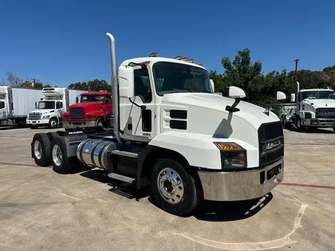 2022 MACK AN64T