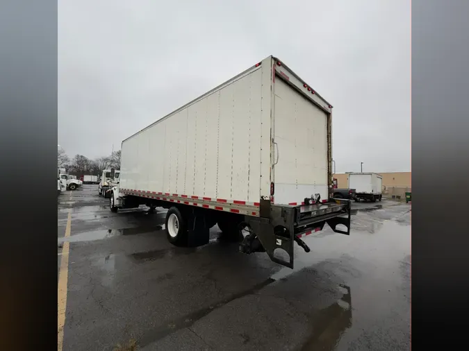 2019 FREIGHTLINER/MERCEDES M2 106