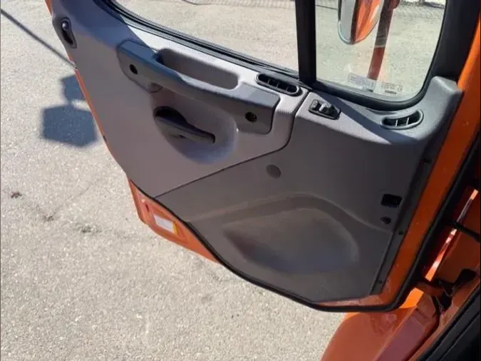 2021 Freightliner Business Class M2 106