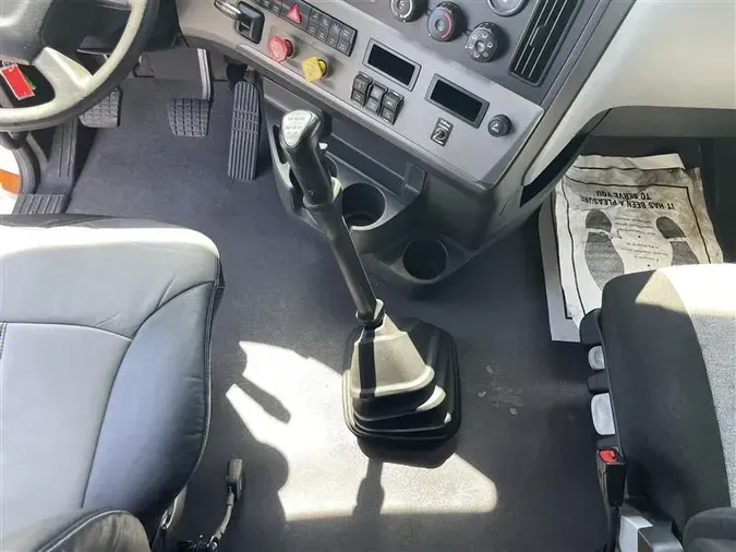2020 FREIGHTLINER CA126