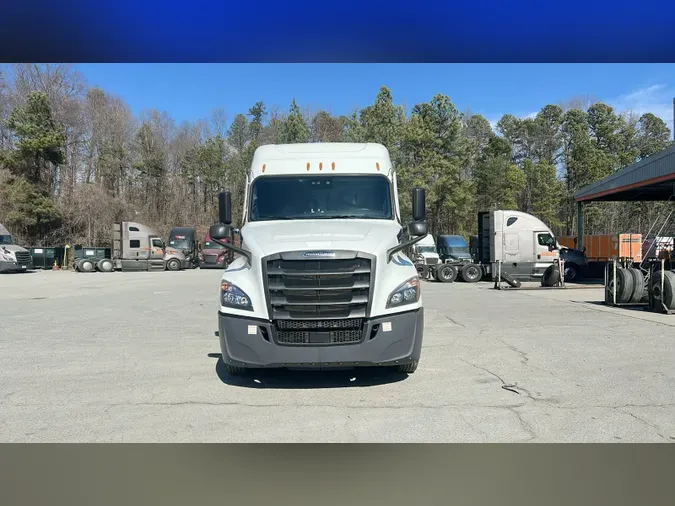2021 Freightliner Cascadia 126