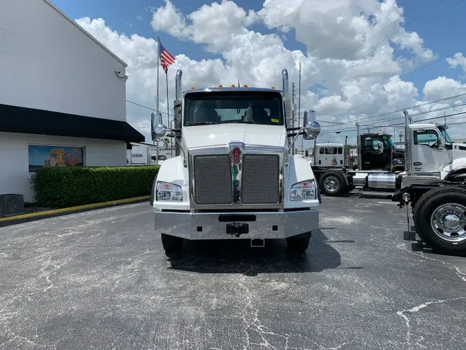 2026 Kenworth T880