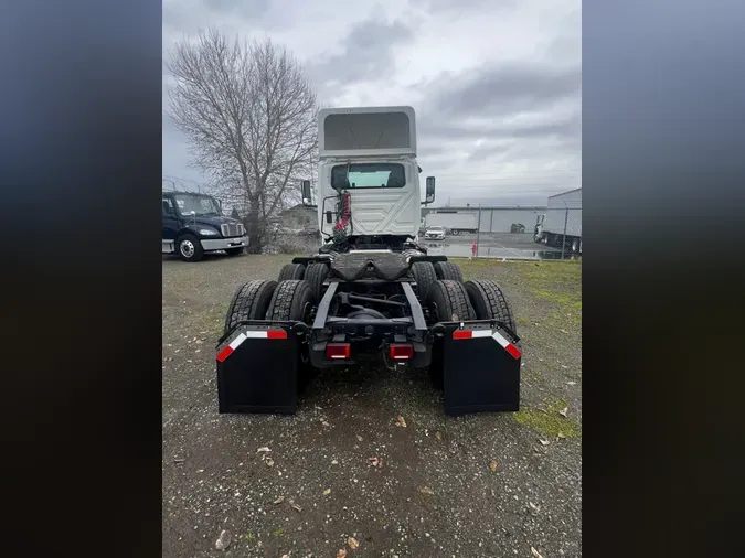 2018 NAVISTAR INTERNATIONAL LT625 DAYCAB T/A