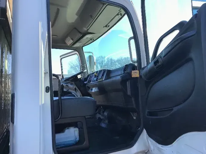 2018 Hino Truck 338