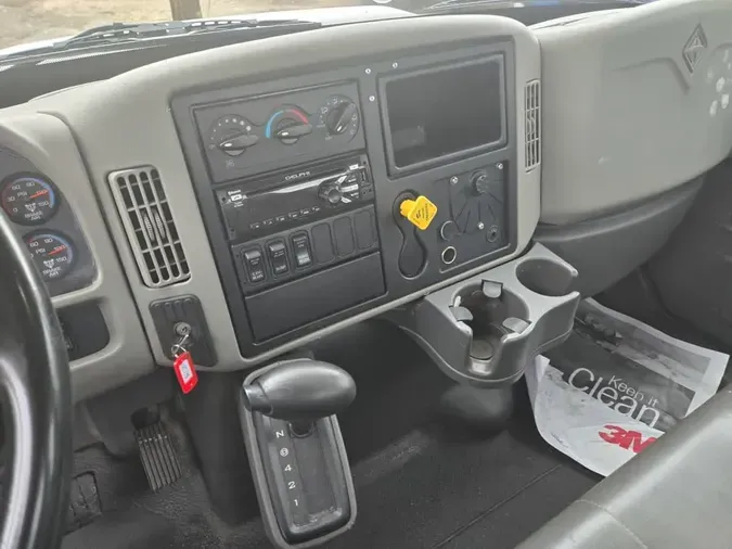 2019 NAVISTAR INTERNATIONAL 4300