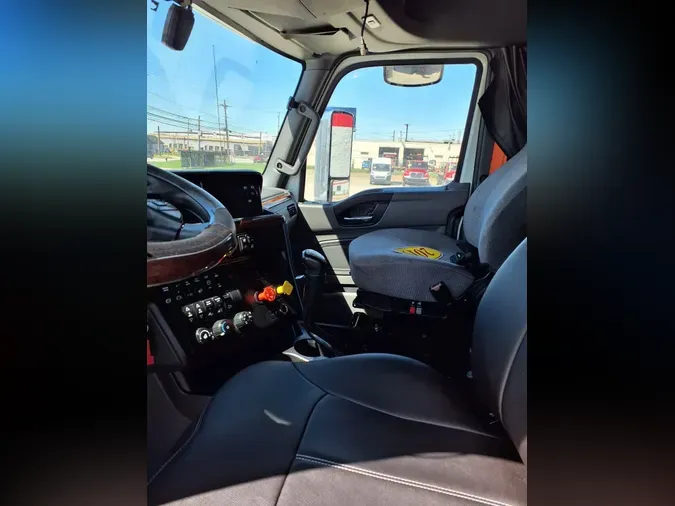 2019 NAVISTAR INTERNATIONAL LT625 SLPR CAB59579695c8dfbde20ed89cce7457fe5b