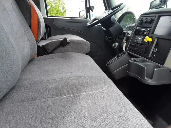 2019 NAVISTAR INTERNATIONAL 4300