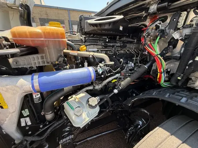 2022 FREIGHTLINER CA126
