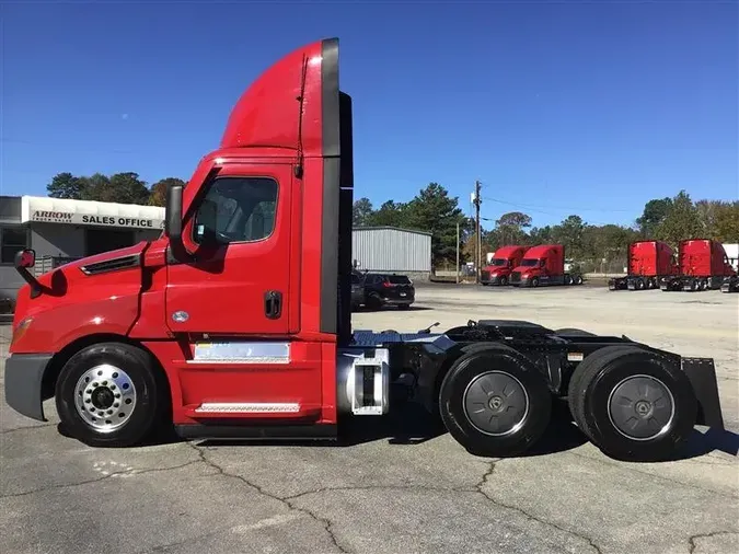 2021 FREIGHTLINER CA126