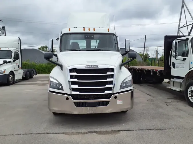 2022 FREIGHTLINER CASCADIA PX12642ST
