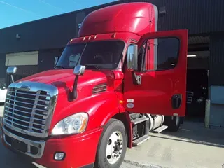 2018 FREIGHTLINER CASCADIA 113