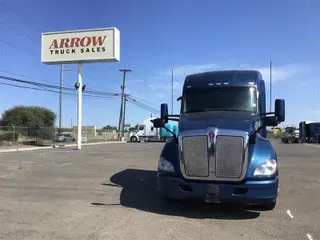2022 KENWORTH T680