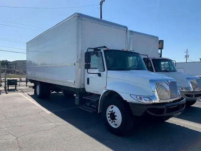 2018 International 4300-4X2