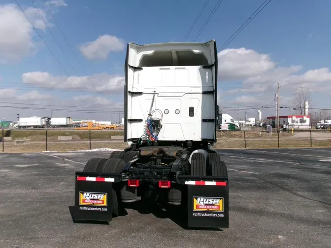 2022 International LT625