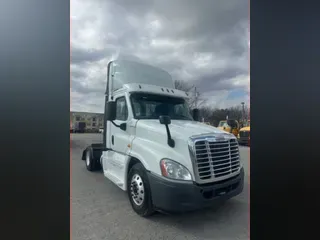 2019 FREIGHTLINER/MERCEDES CASCADIA 125