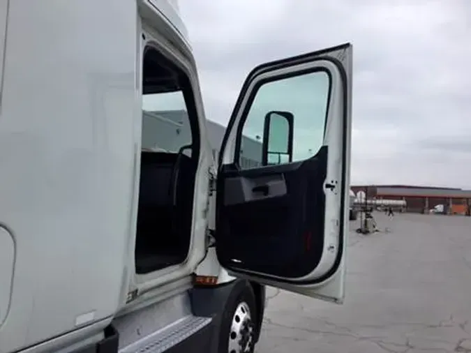 2020 Freightliner Cascadia