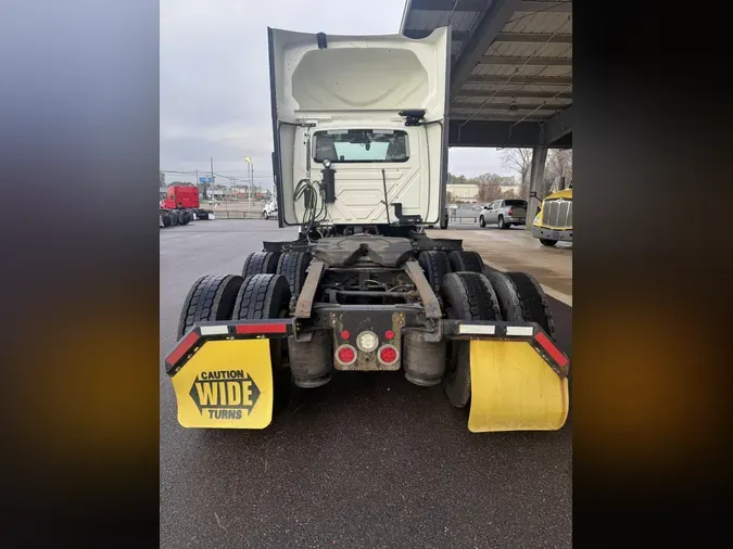 2021 International LT625