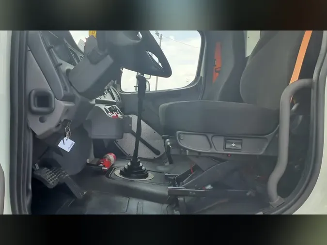 2019 FREIGHTLINER/MERCEDES M2 106