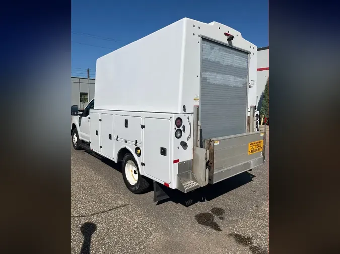 2017 FORD MOTOR COMPANY F350