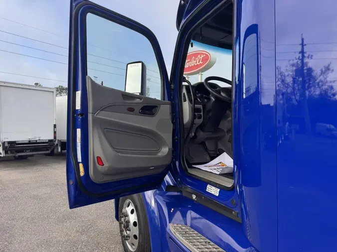 2022 Peterbilt 579