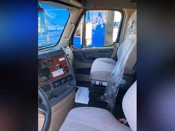 2017 FREIGHTLINER CASCADIA 125