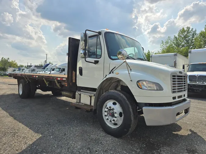 2015 FREIGHTLINER/MERCEDES M2 106