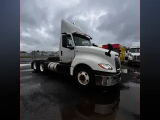 2019 NAVISTAR INTERNATIONAL LT625 DAYCAB T/A