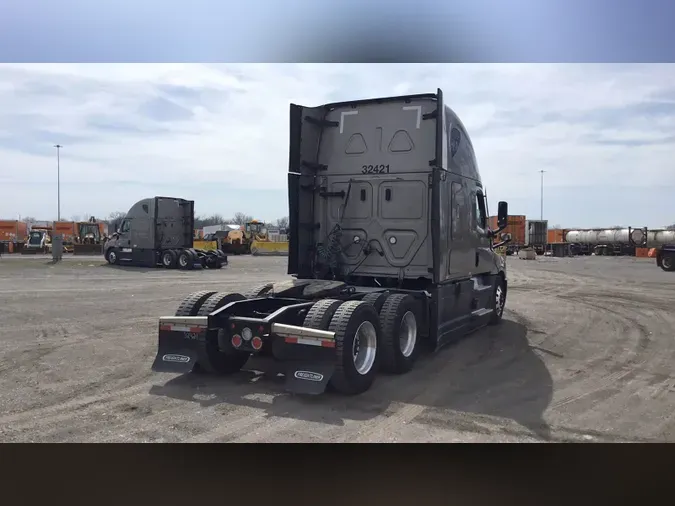 2024 Freightliner Cascadia 126