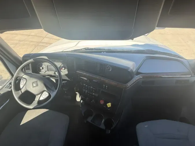 2022 International LT625