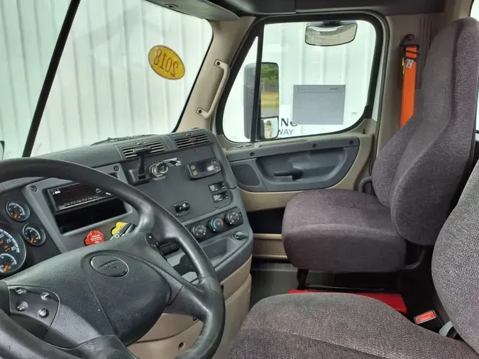 2018 FREIGHTLINER CASCADIA 125