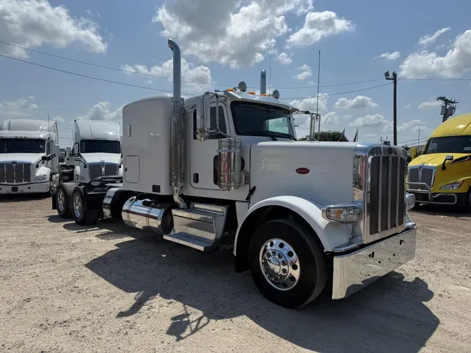 2023 Peterbilt 389