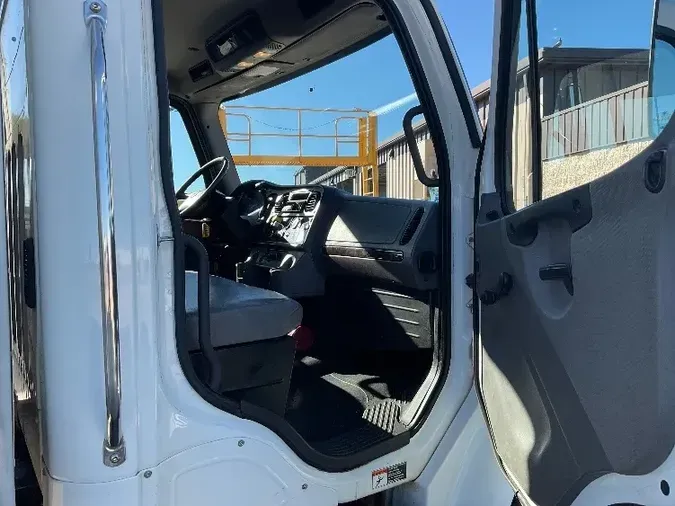 2019 Freightliner M2