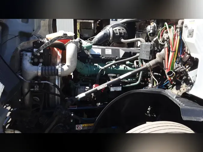 2018 Volvo VNL300
