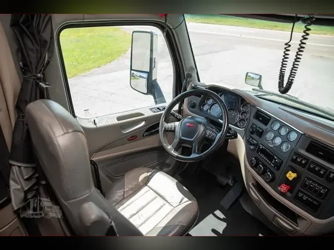 2022 PETERBILT 579