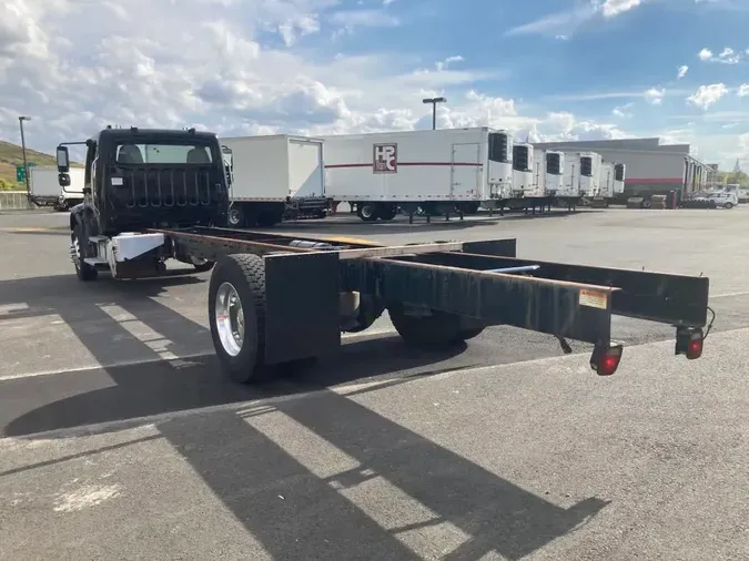2018 FREIGHTLINER/MERCEDES M2 106