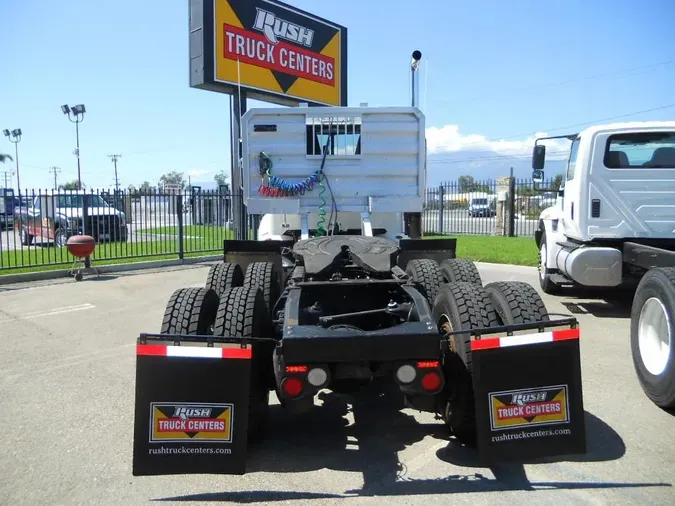 2014 Peterbilt 384