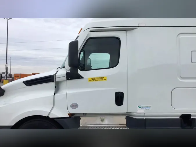 2022 Freightliner Cascadia 126