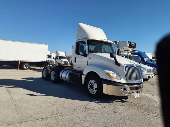 2018 NAVISTAR INTERNATIONAL LT625 DAYCAB T/A