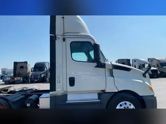 2020 Freightliner Cascadia 126599c7754eac73f8fcbc6a5b5a7481276