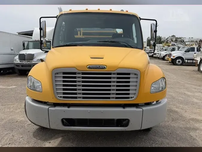 2013 FREIGHTLINER BUSINESS CLASS M2 106